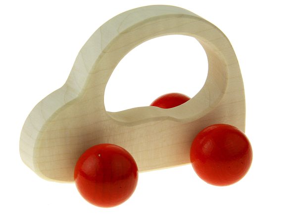 Handgefertigtes Holzfahrzeug mit roten Kugelrädern nachhaltiges Holzspielzeug
